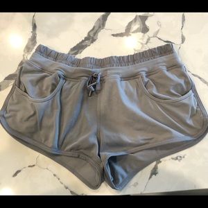 Lululemon Strength and Tone size 6